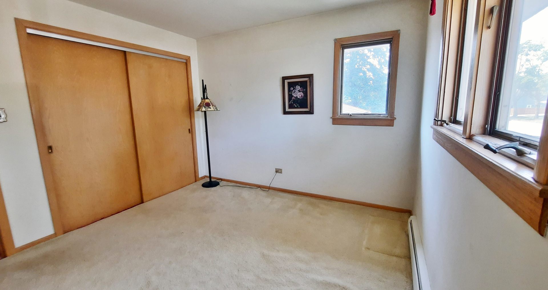 423 North Aldine Avenue Park Ridge, IL 60068 - Photo 19 of 25 an empty room with windows