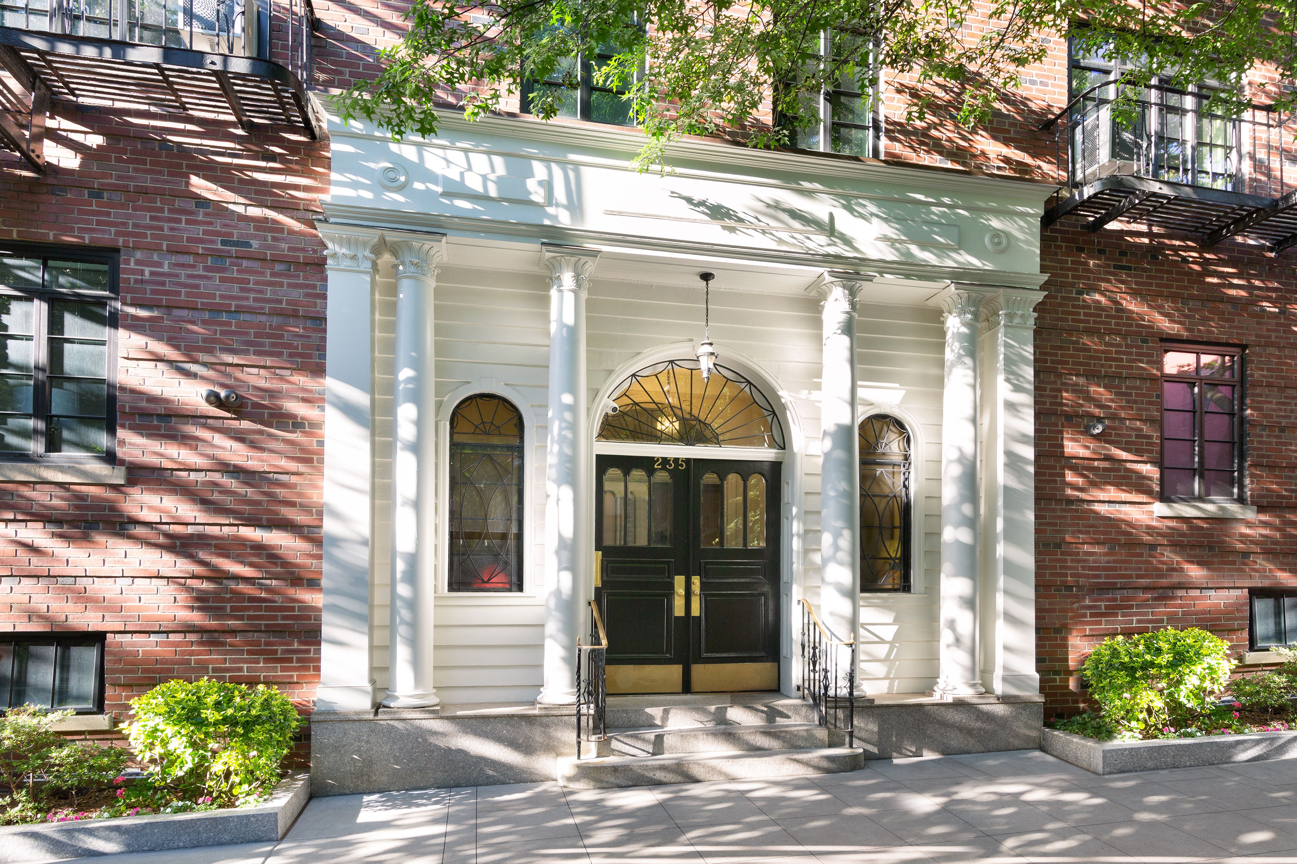 235 Lincoln Place, Unit 1C Brooklyn, NY 11217 - Photo 13 of 14