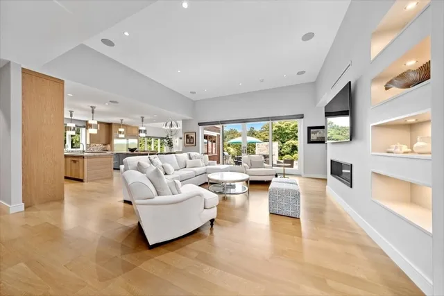 $3,999,000 | 2 Black Rock Drive, Hingham, MA 02043