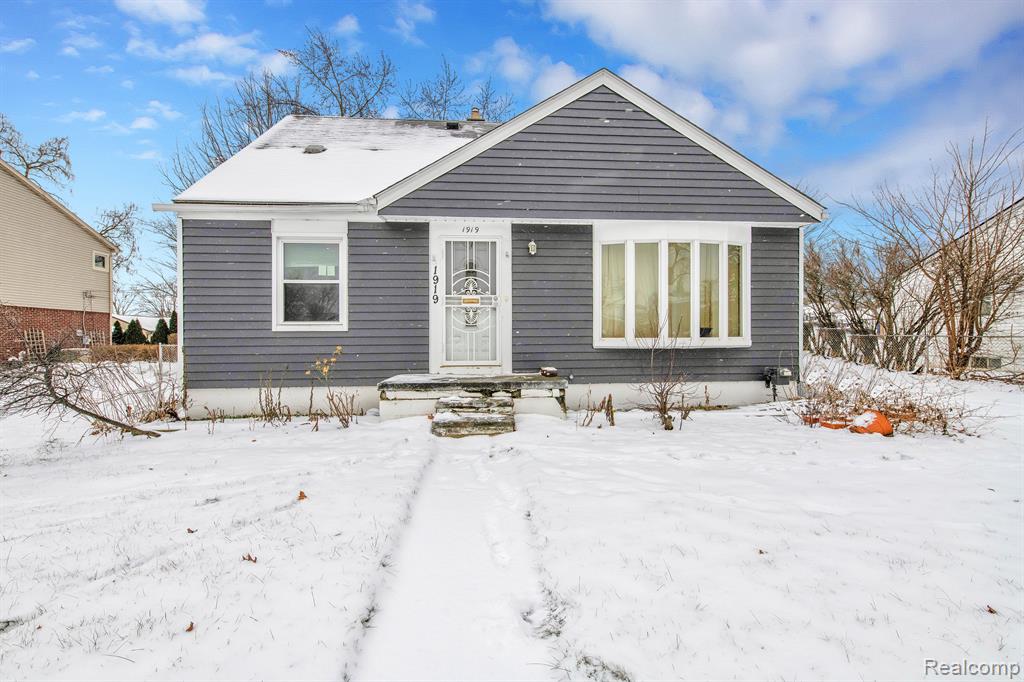 1919 West 14 Mile Road Royal Oak, MI 48073 - Photo 2 of 22