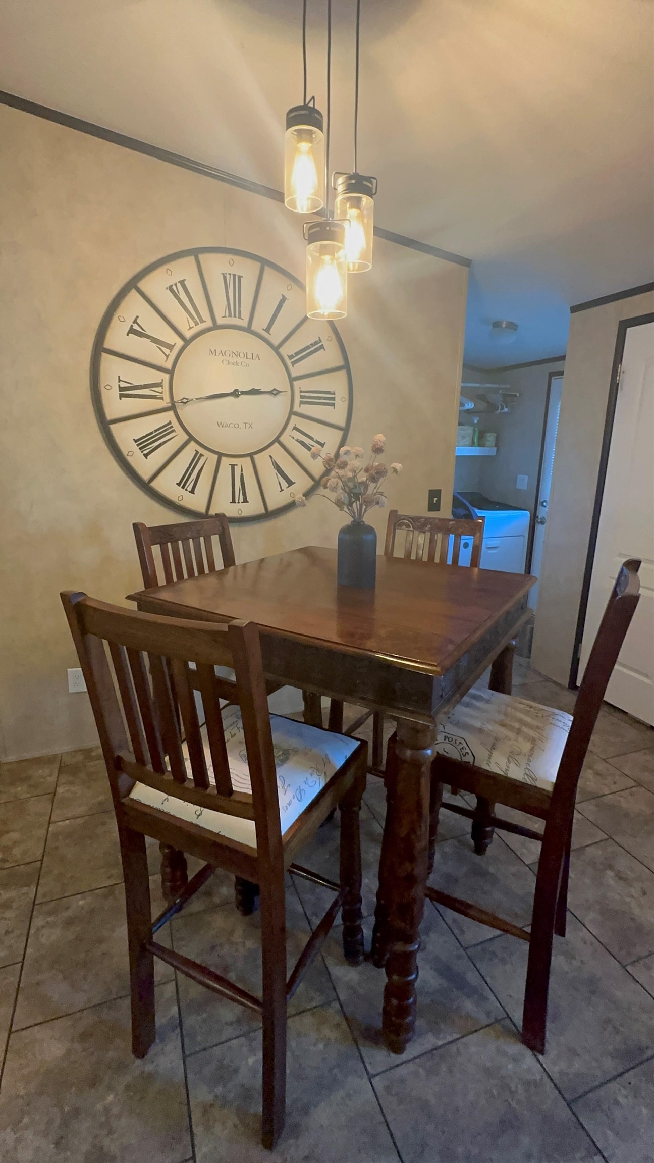 585-25 25 1/2 Road, Unit 125 Grand Junction, CO 81505 - Photo 9 of 24 a view of a dining room with furniture