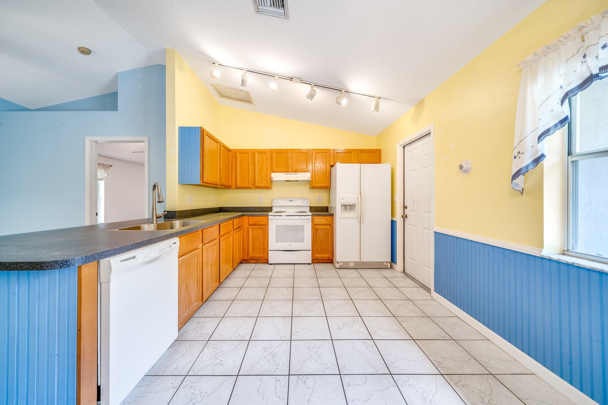 17645 Winterhawk Trail Jupiter, FL 33478 - Photo 13 of 45 KITCHEN