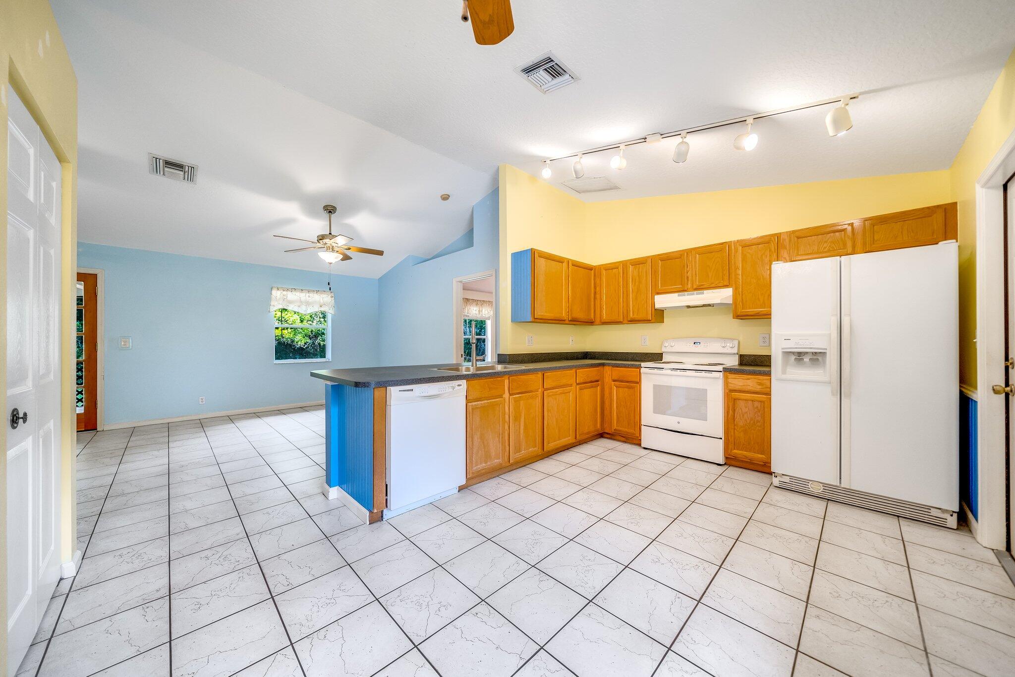 17645 Winterhawk Trail Jupiter, FL 33478 - Photo 15 of 45 DINING/KITCHEN