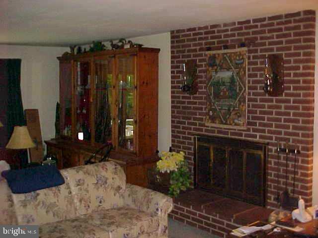 301 Union Hall Road Carlisle, PA 17013 - Photo 8 of 9 Gallery Image 8