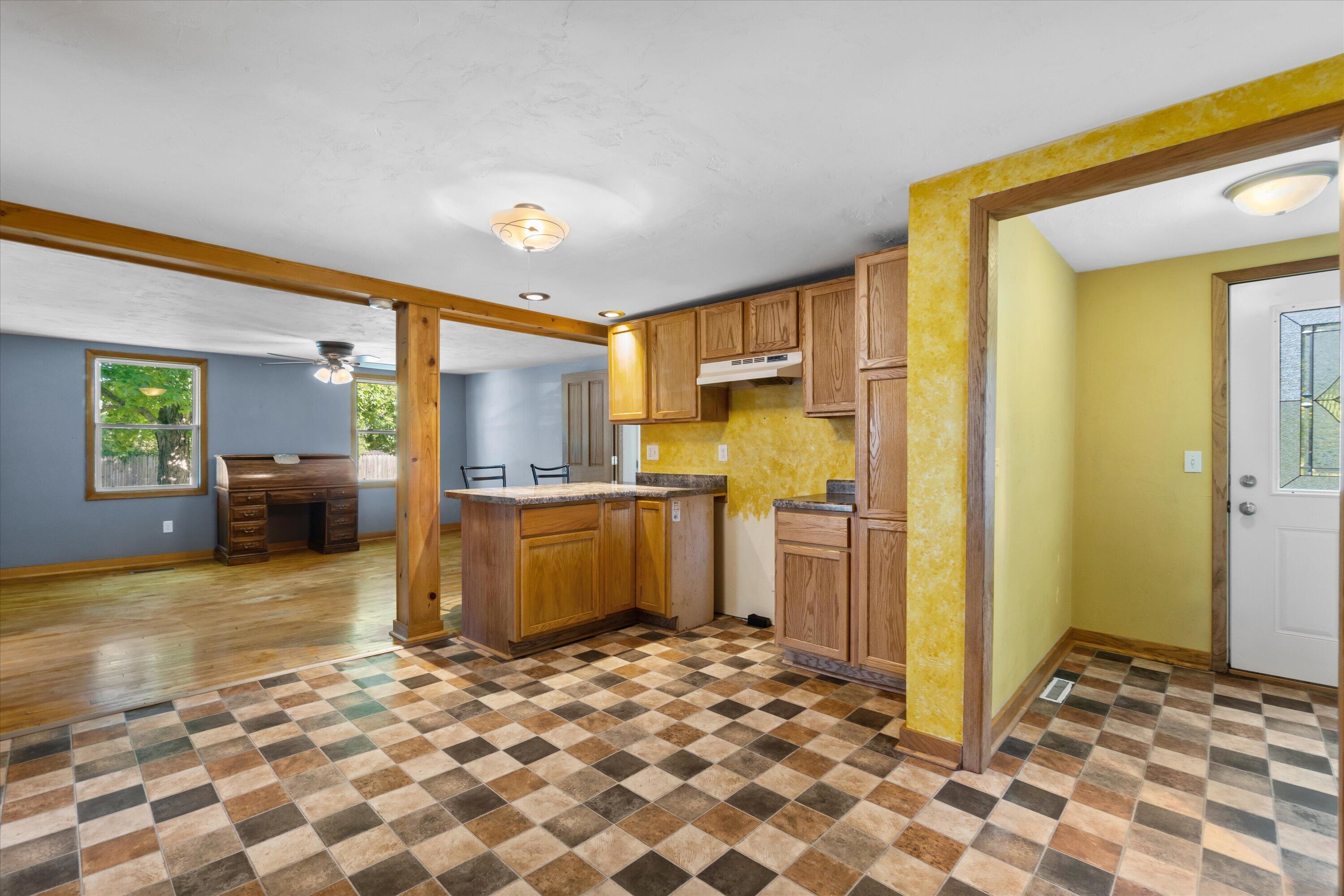 W1011 County Rd CI Palmyra, WI 53156 - Photo 13 of 42 Kitchen