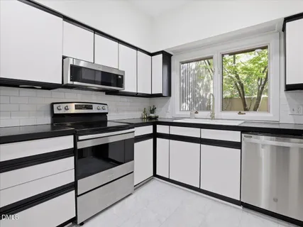 $335,000 | 13 Vauxhall Place, Chapel Hill, NC 27517