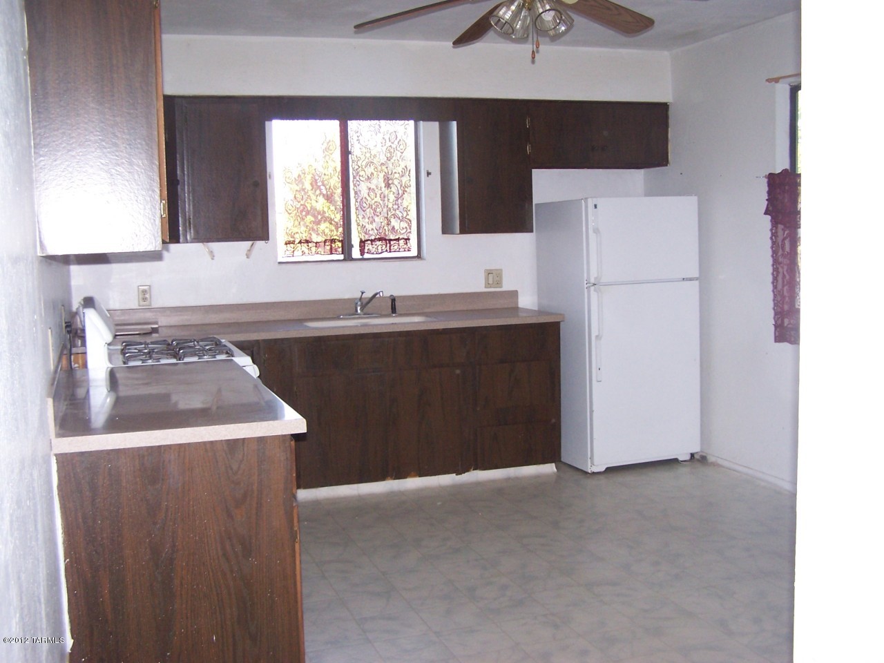 110 3rd Street Mammoth, AZ 85618 - Photo 4 of 15