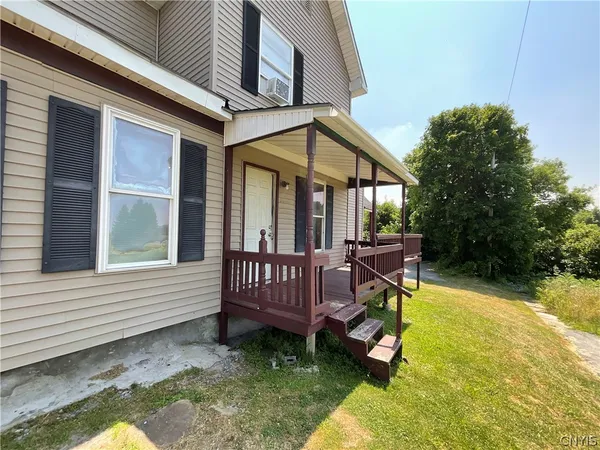 $1,350 | 377 West Main Street, Unit 1, Watertown, NY 13601