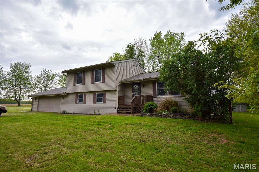 8817 Rezy Road Staunton, IL 62088 - Photo 1 of 48 Gallery Image 1