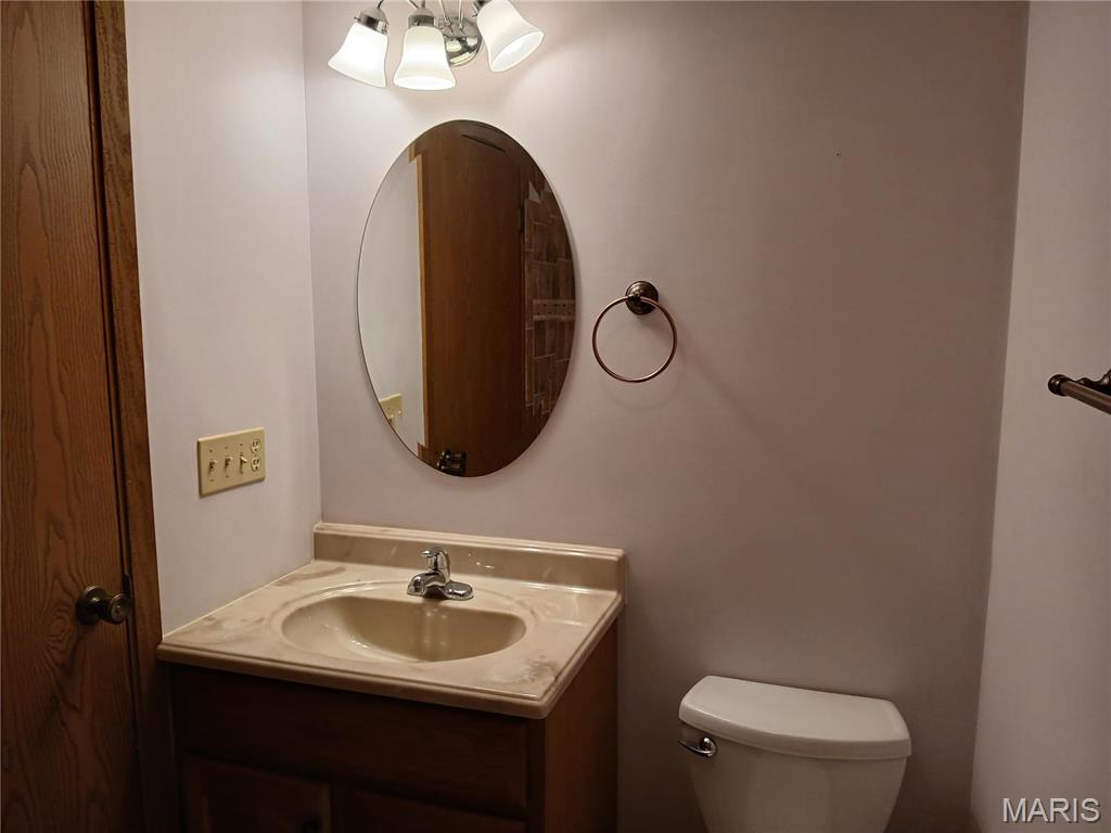 8817 Rezy Road Staunton, IL 62088 - Photo 18 of 48 Gallery Image 18