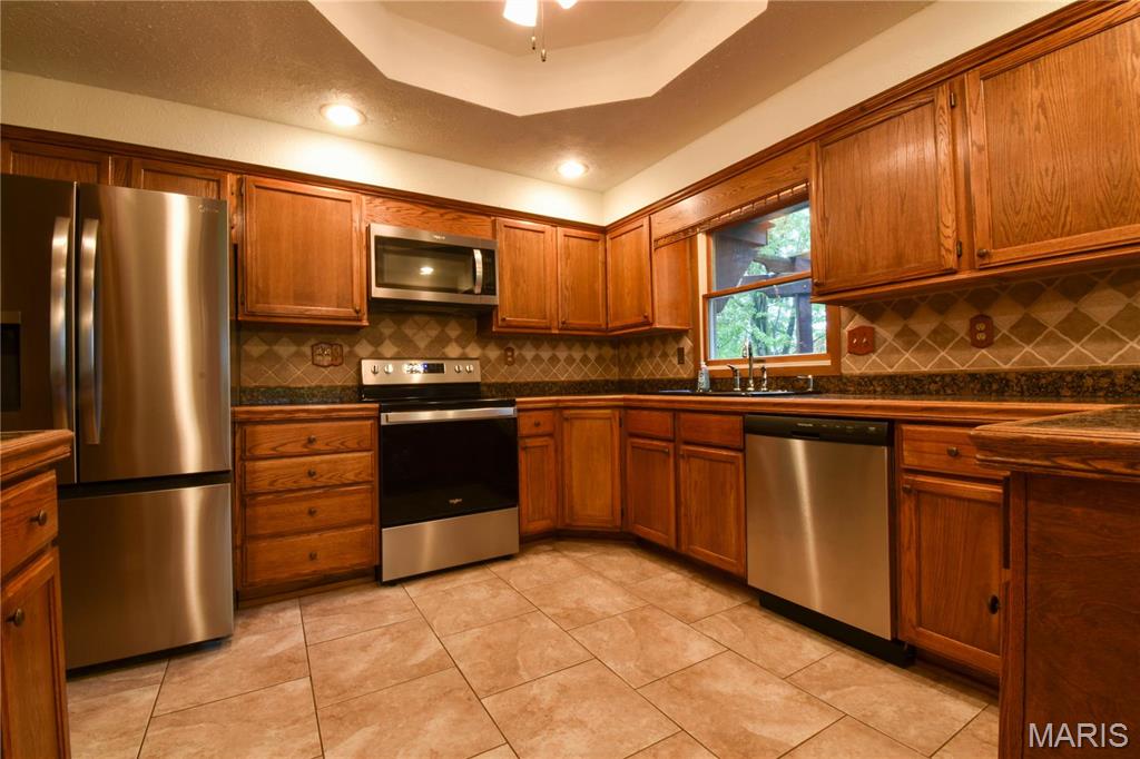 8817 Rezy Road Staunton, IL 62088 - Photo 4 of 48 Gallery Image 4