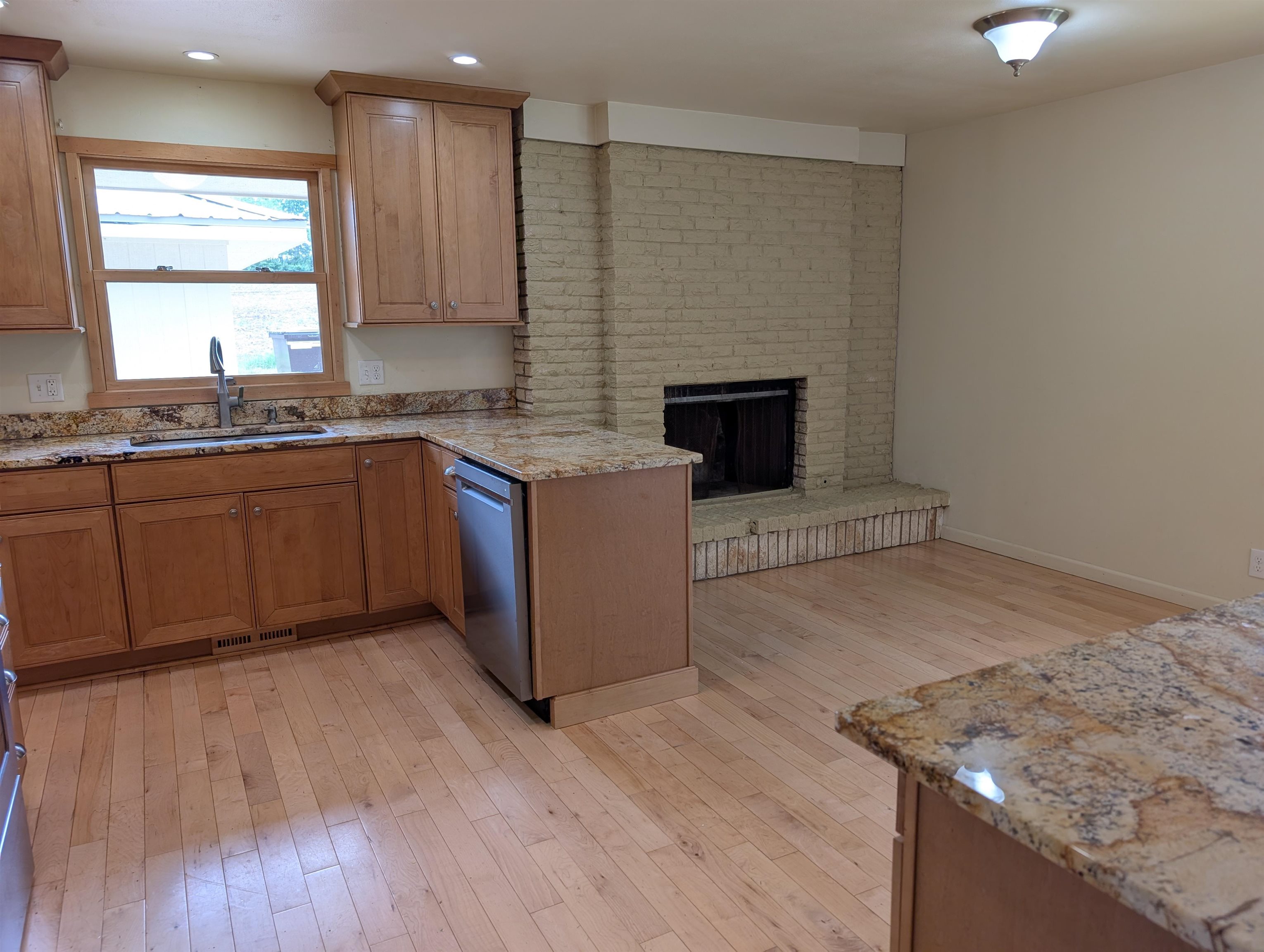 13835 Saunders Road Pecatonica, IL 61063 - Photo 3 of 24