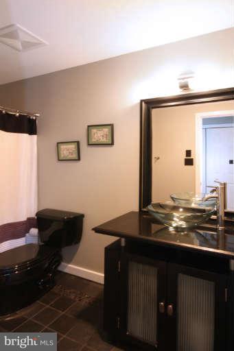 525 Clear Spring Road Great Falls, VA 22066 - Photo 18 of 30