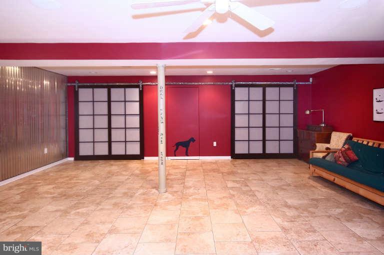 525 Clear Spring Road Great Falls, VA 22066 - Photo 20 of 30 a view of an empty room