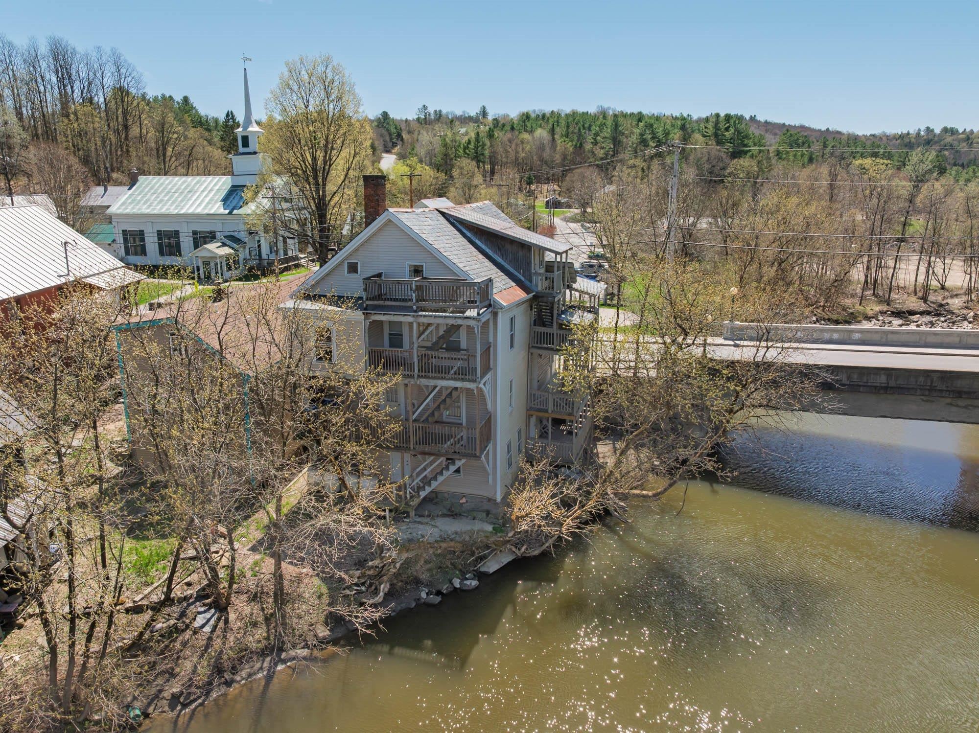 39 Main Street Plainfield, VT 05667 - Photo 4 of 34