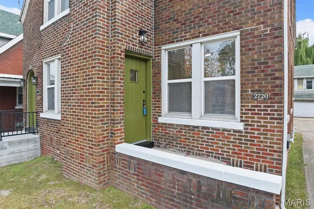 $142,900 | 2720 Iowa Street, Unit A B & C, Granite City, IL 62040