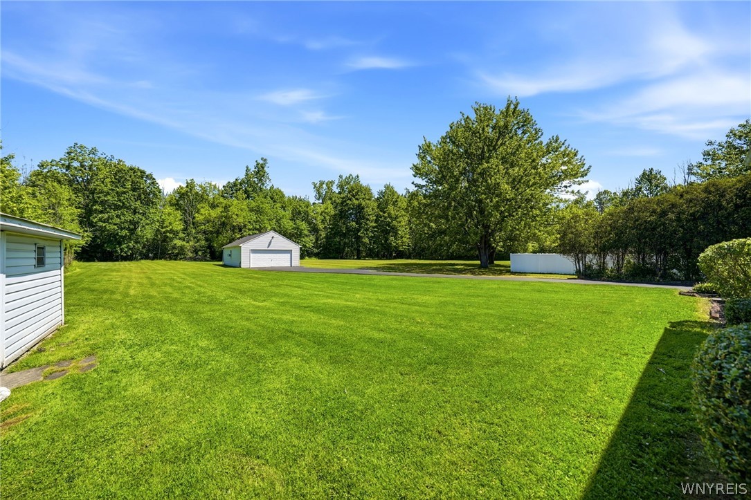 5495 Irish Road North Tonawanda, NY 14120 - Photo 41 of 46