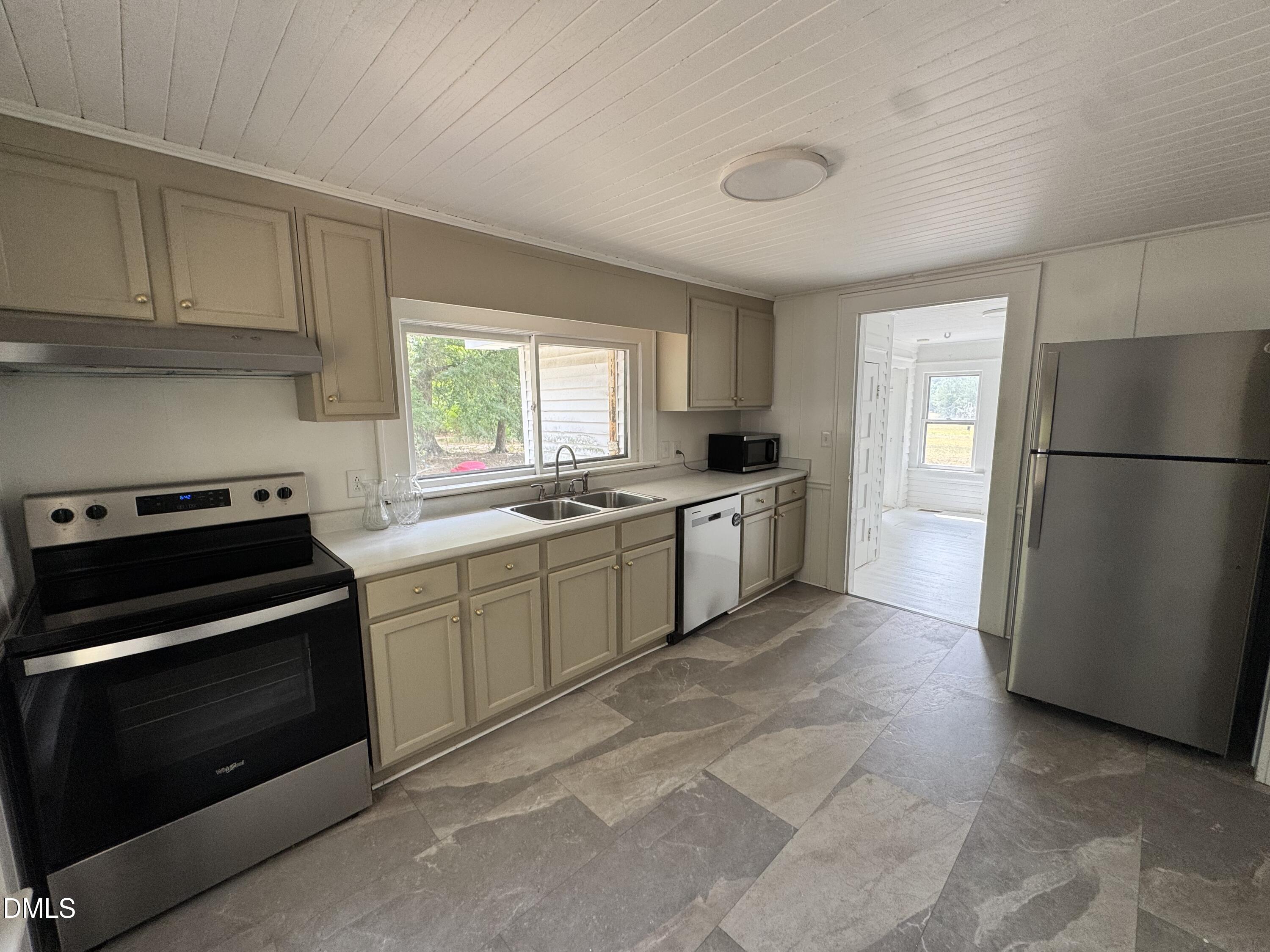 545 Main Street Bunn, NC 27508 - Photo 6 of 12