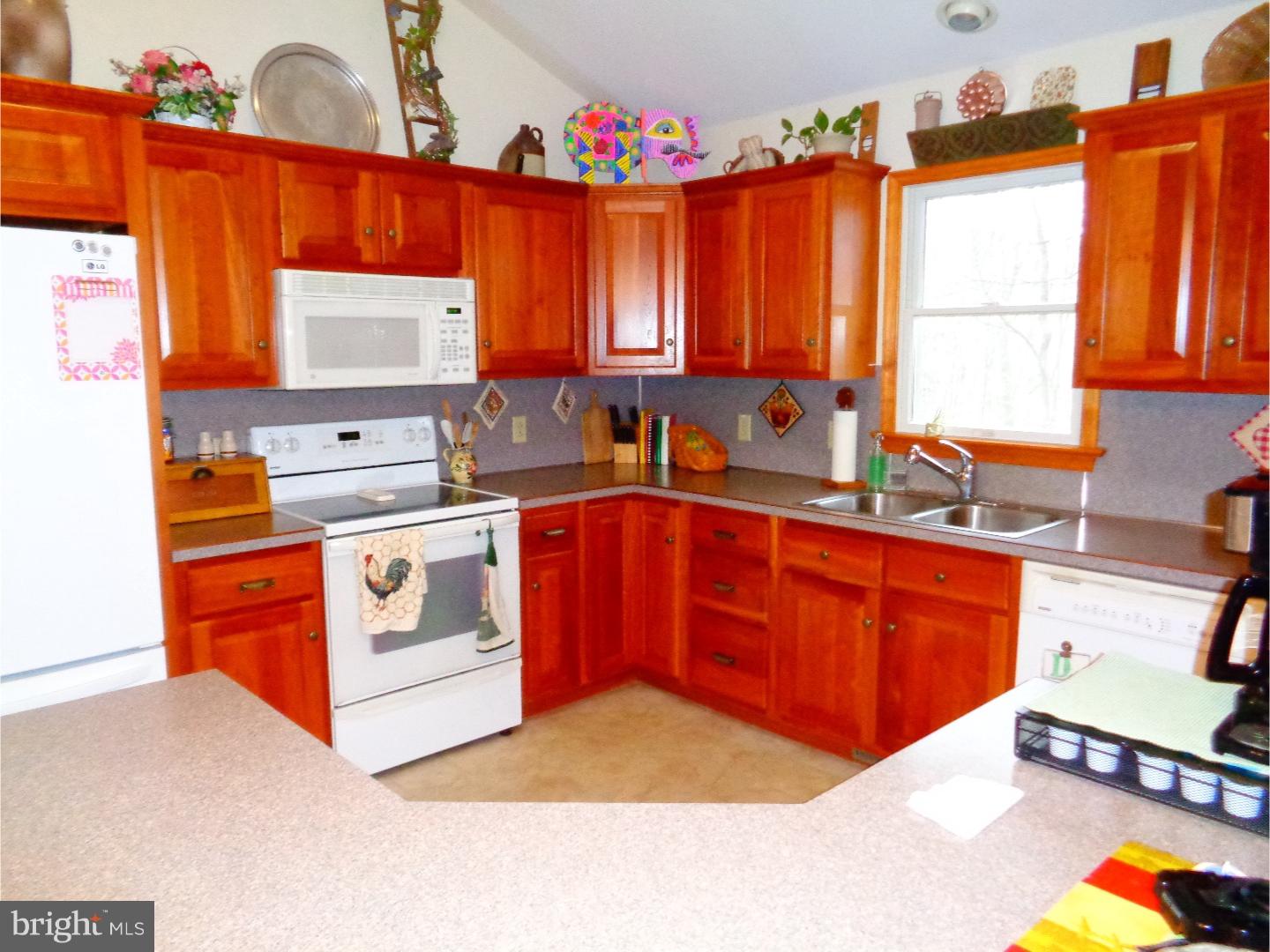 1751 Yarnall Road Pottstown, PA 19464 - Photo 5 of 24 Gallery Image 5