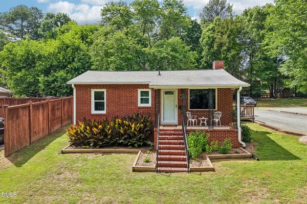 $475,000 | 109 Estes Drive, Carrboro, NC 27510
