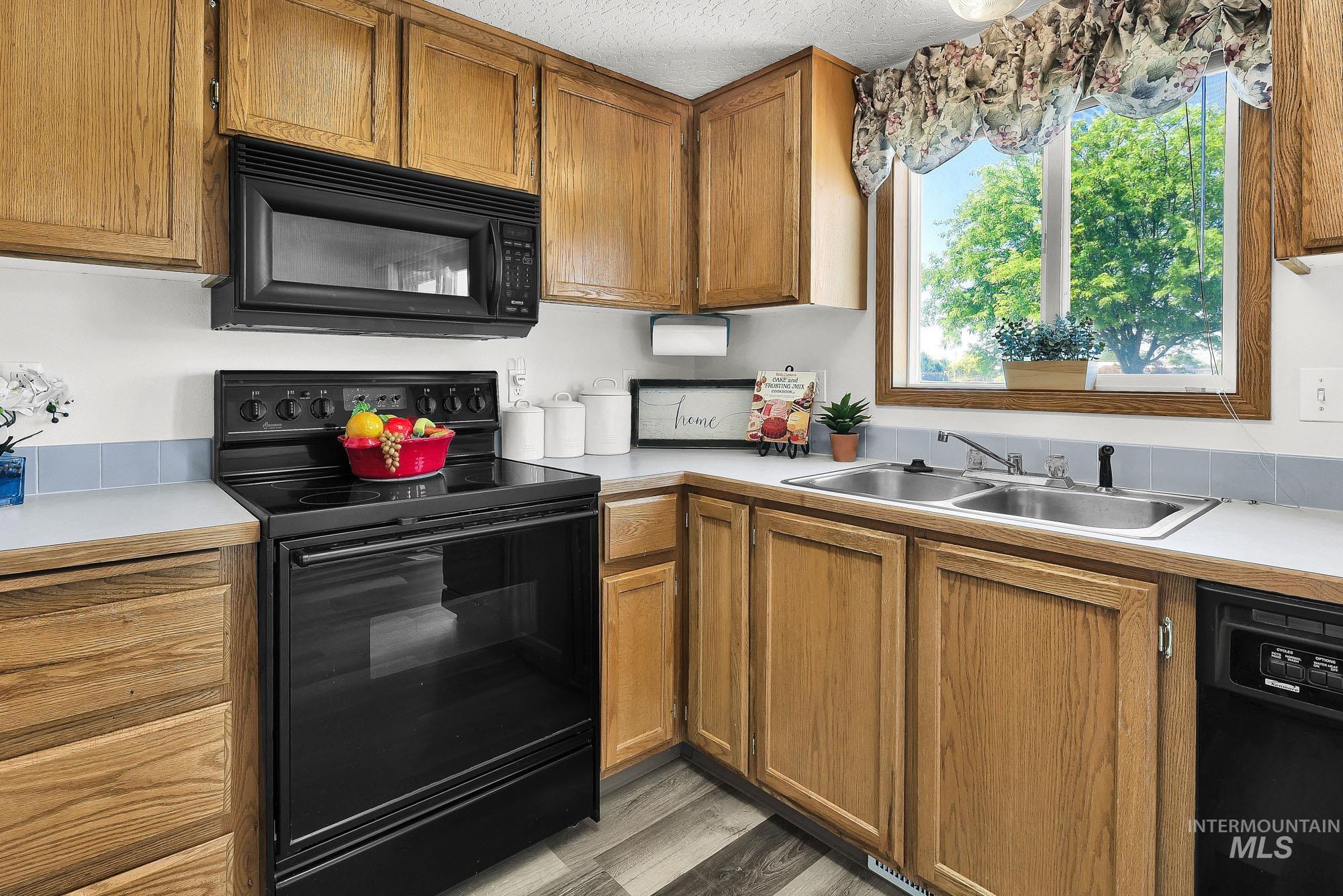 719 Trailside Drive Caldwell, ID 83607 - Photo 10 of 29