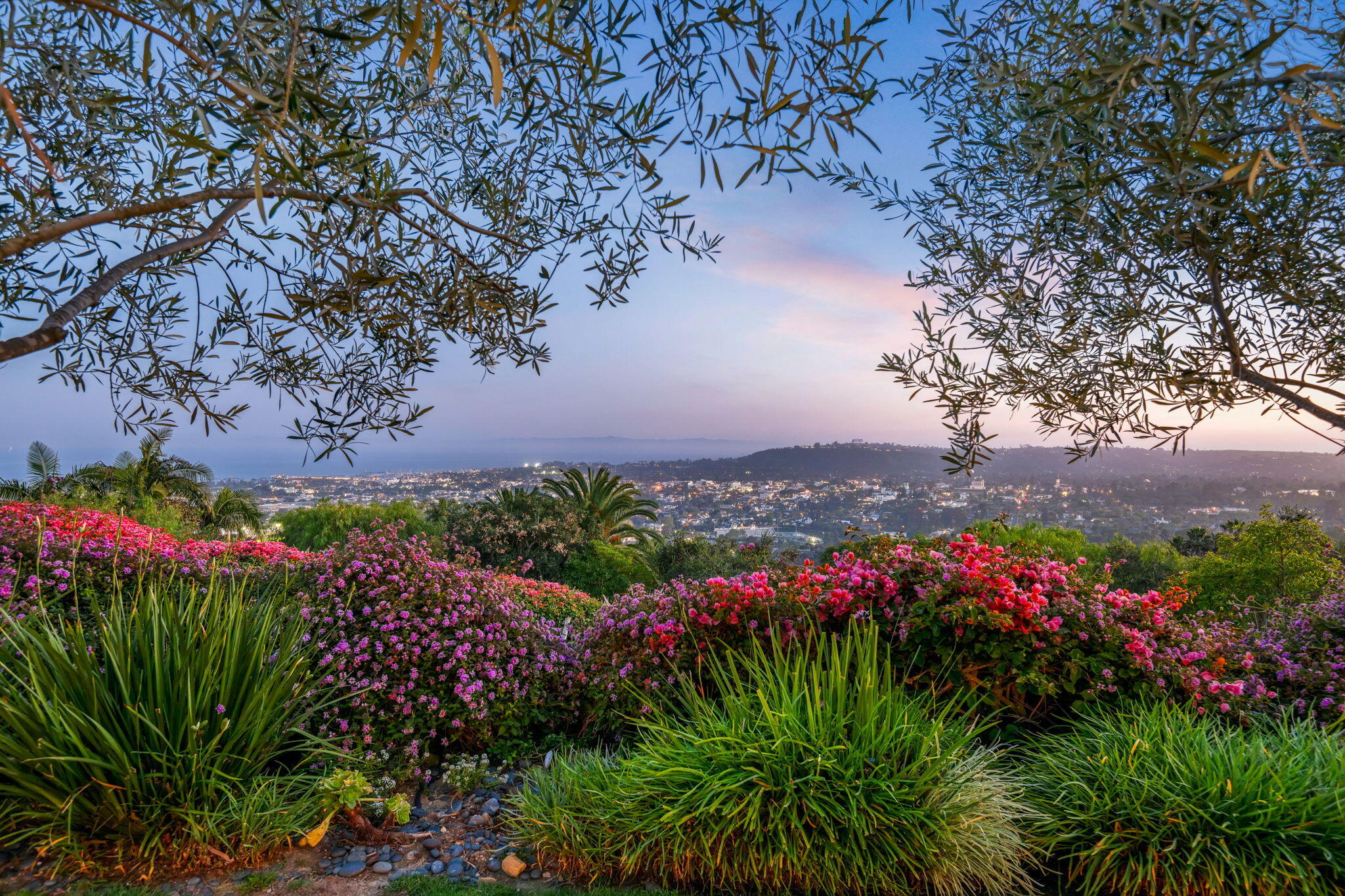 1144 Arbolado Road Santa Barbara, CA 93103 - Photo 40 of 40 13-Front Patio (twilight)