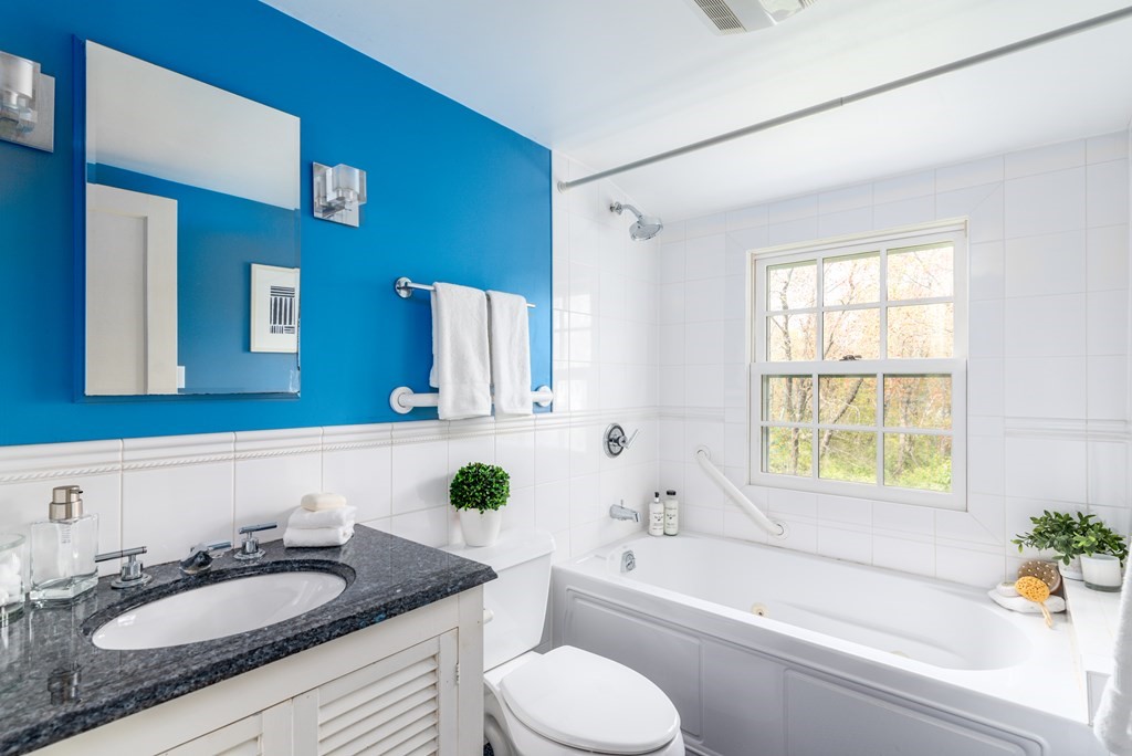 31 Hill Street Lexington, MA 02421 - Photo 14 of 20 Gallery Image 14