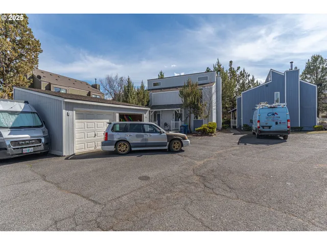 $3,150,000 | 2025 Northeast Neil Way, Bend, OR 97701