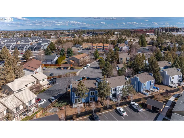 $3,150,000 | 2025 Northeast Neil Way, Bend, OR 97701