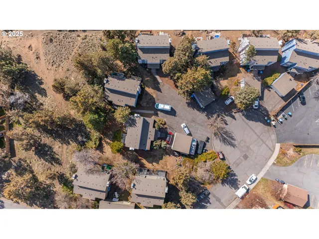 $3,150,000 | 2025 Northeast Neil Way, Bend, OR 97701