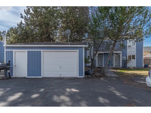 $3,150,000 | 2025 Northeast Neil Way, Bend, OR 97701