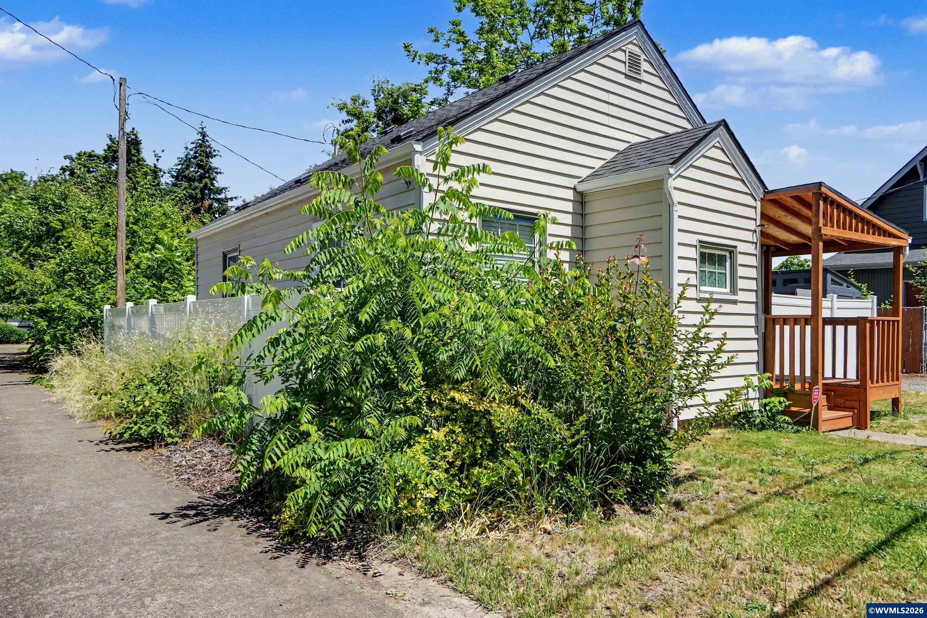 2155 Mill Street Southeast Salem, OR 97301 - Photo 2 of 29
