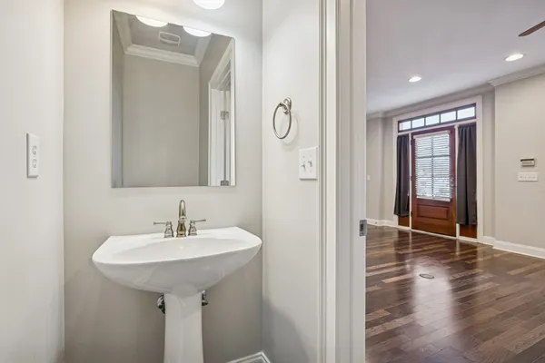 $2,750 | 2110 Acklen Avenue, Unit 105, Nashville, TN 37212