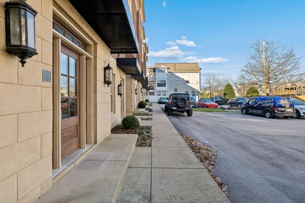 $2,750 | 2110 Acklen Avenue, Unit 105, Nashville, TN 37212