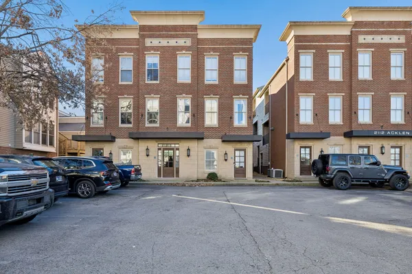 $2,750 | 2110 Acklen Avenue, Unit 105, Nashville, TN 37212