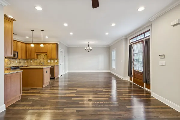 $2,750 | 2110 Acklen Avenue, Unit 105, Nashville, TN 37212