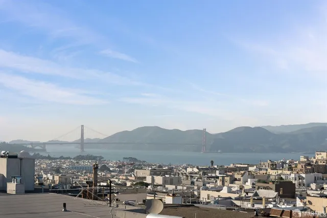 a view of city view and mountain view