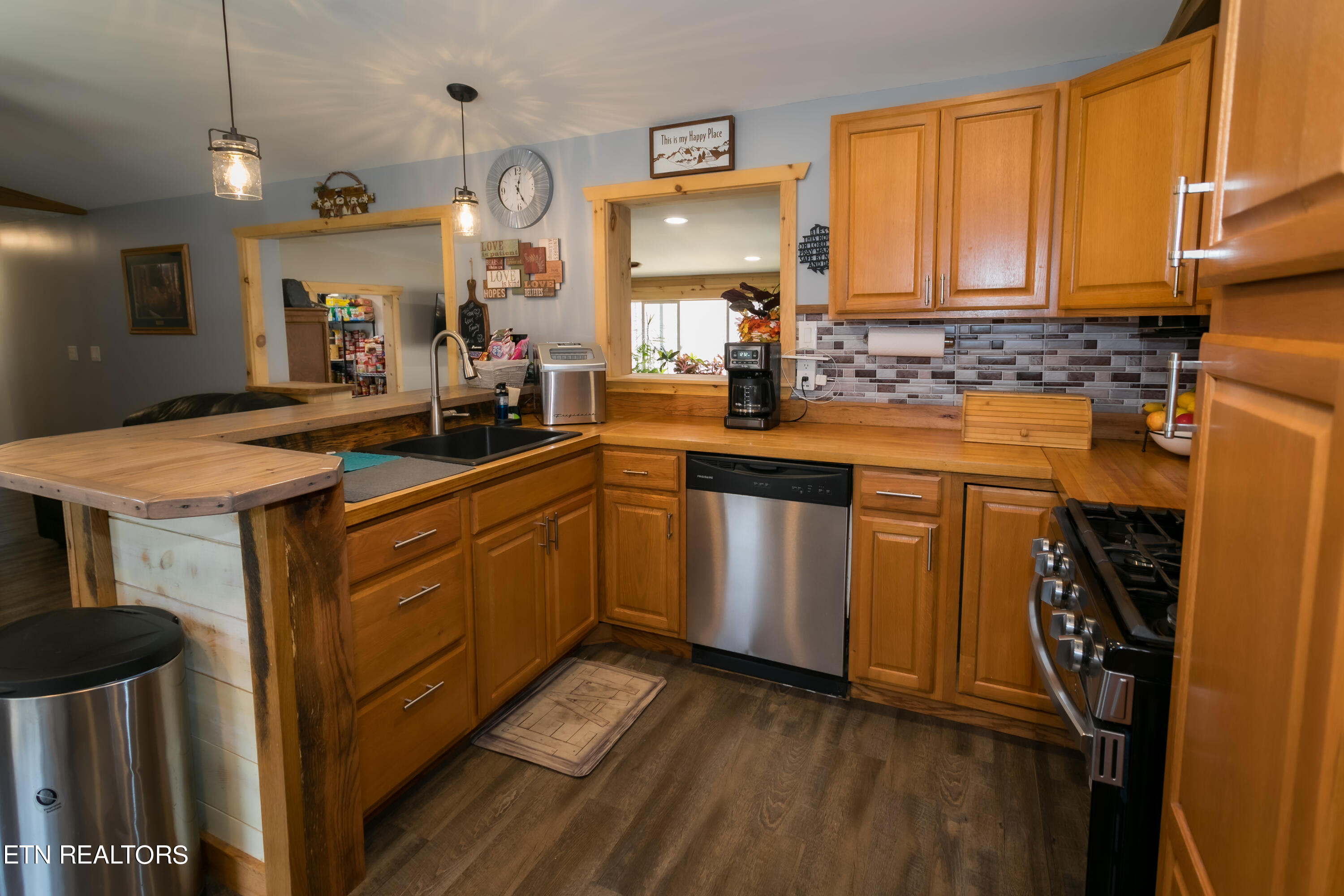 2708 Clabo Road Sevierville, TN 37862 - Photo 6 of 33 2b4a5016