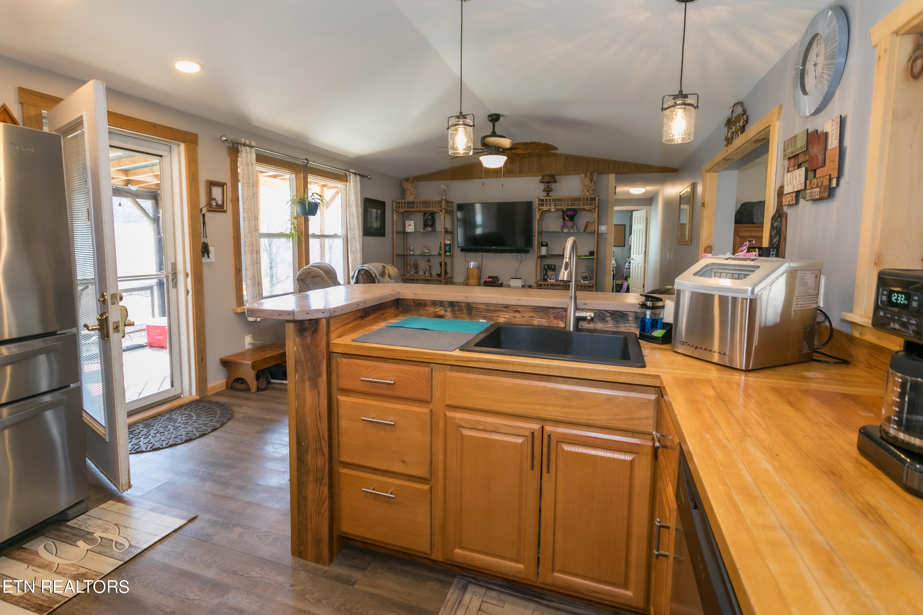 2708 Clabo Road Sevierville, TN 37862 - Photo 7 of 33 2b4a5020