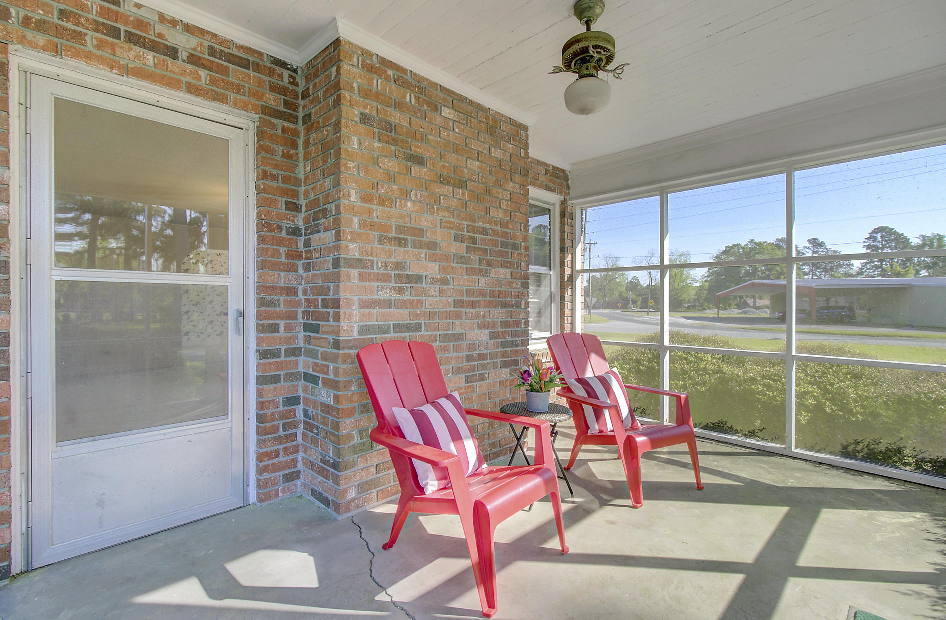 108 County Rd S-18-134 Reevesville, SC 29471 - Photo 14 of 46 14. Screened porch