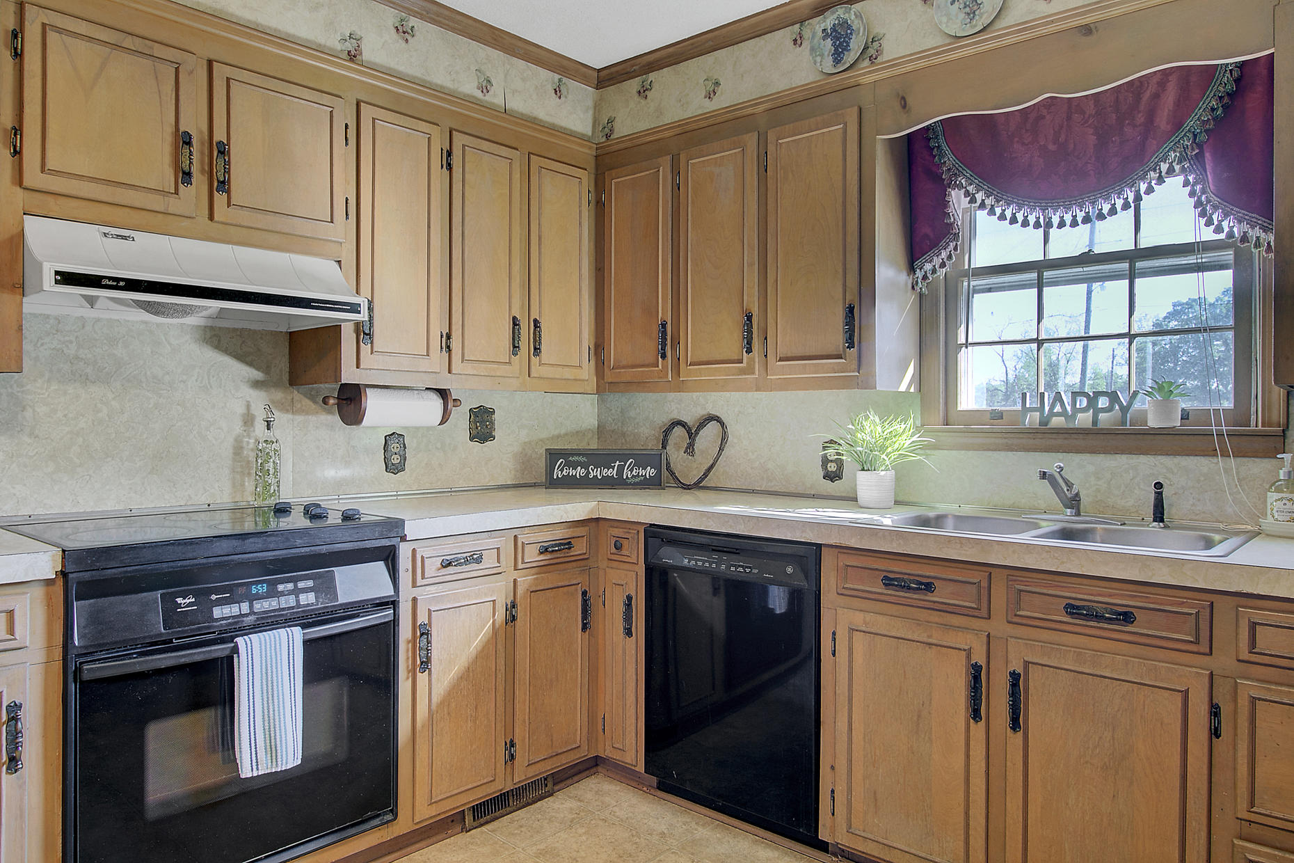 108 County Rd S-18-134 Reevesville, SC 29471 - Photo 19 of 46 20. Kitchen