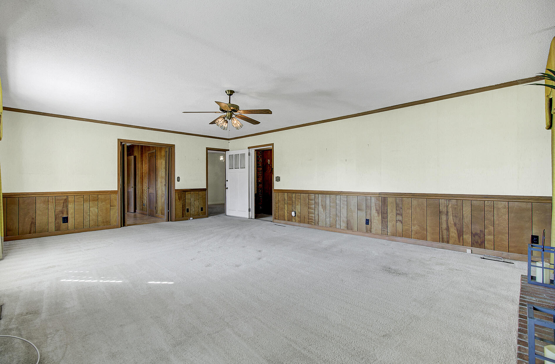 108 County Rd S-18-134 Reevesville, SC 29471 - Photo 24 of 46 25. Great room