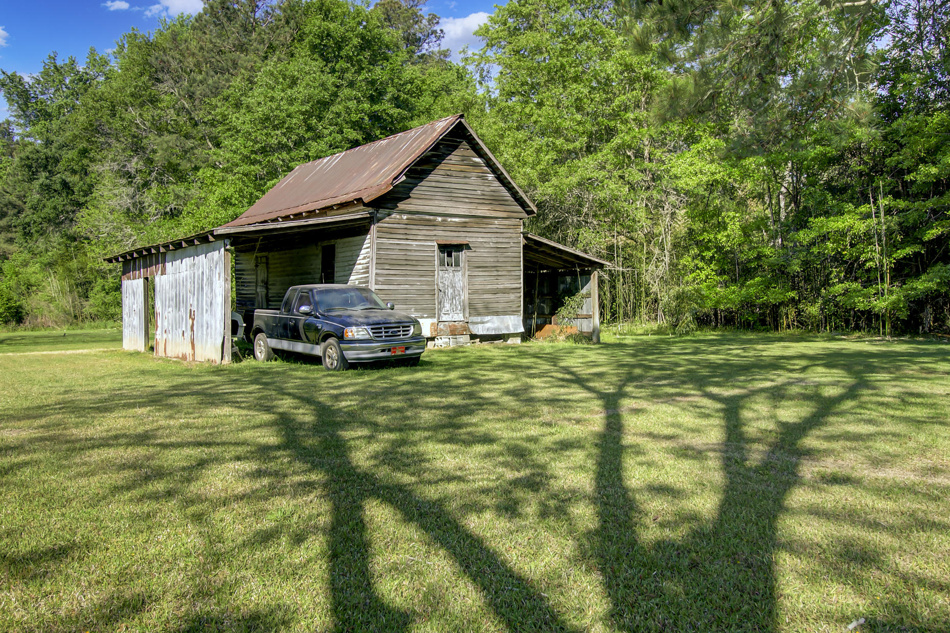 108 County Rd S-18-134 Reevesville, SC 29471 - Photo 42 of 46 43. Old barn in rear of property
