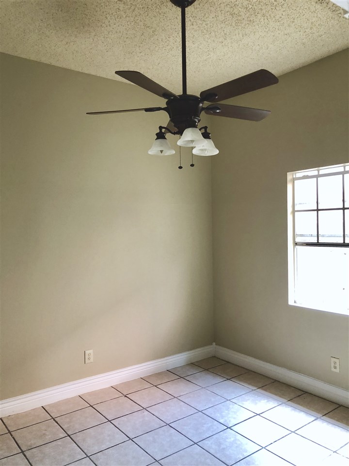 148 Lynn Loop Laredo, TX 78045 - Photo 13 of 16 Gallery Image 13