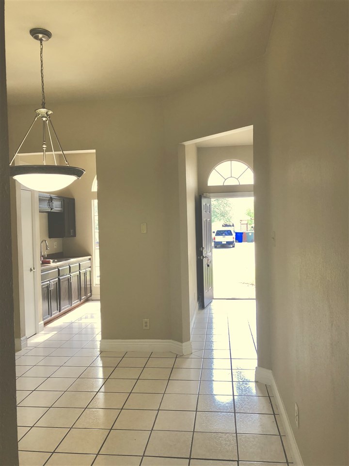148 Lynn Loop Laredo, TX 78045 - Photo 14 of 16 Gallery Image 14