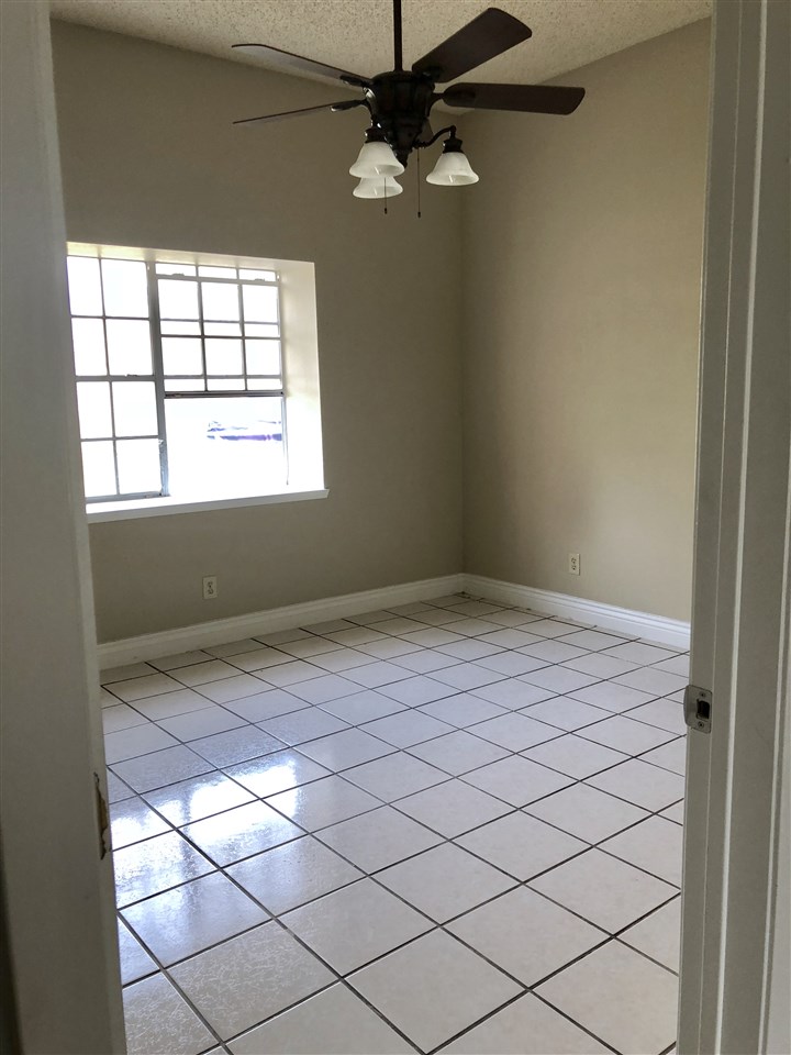 148 Lynn Loop Laredo, TX 78045 - Photo 10 of 16 Gallery Image 10
