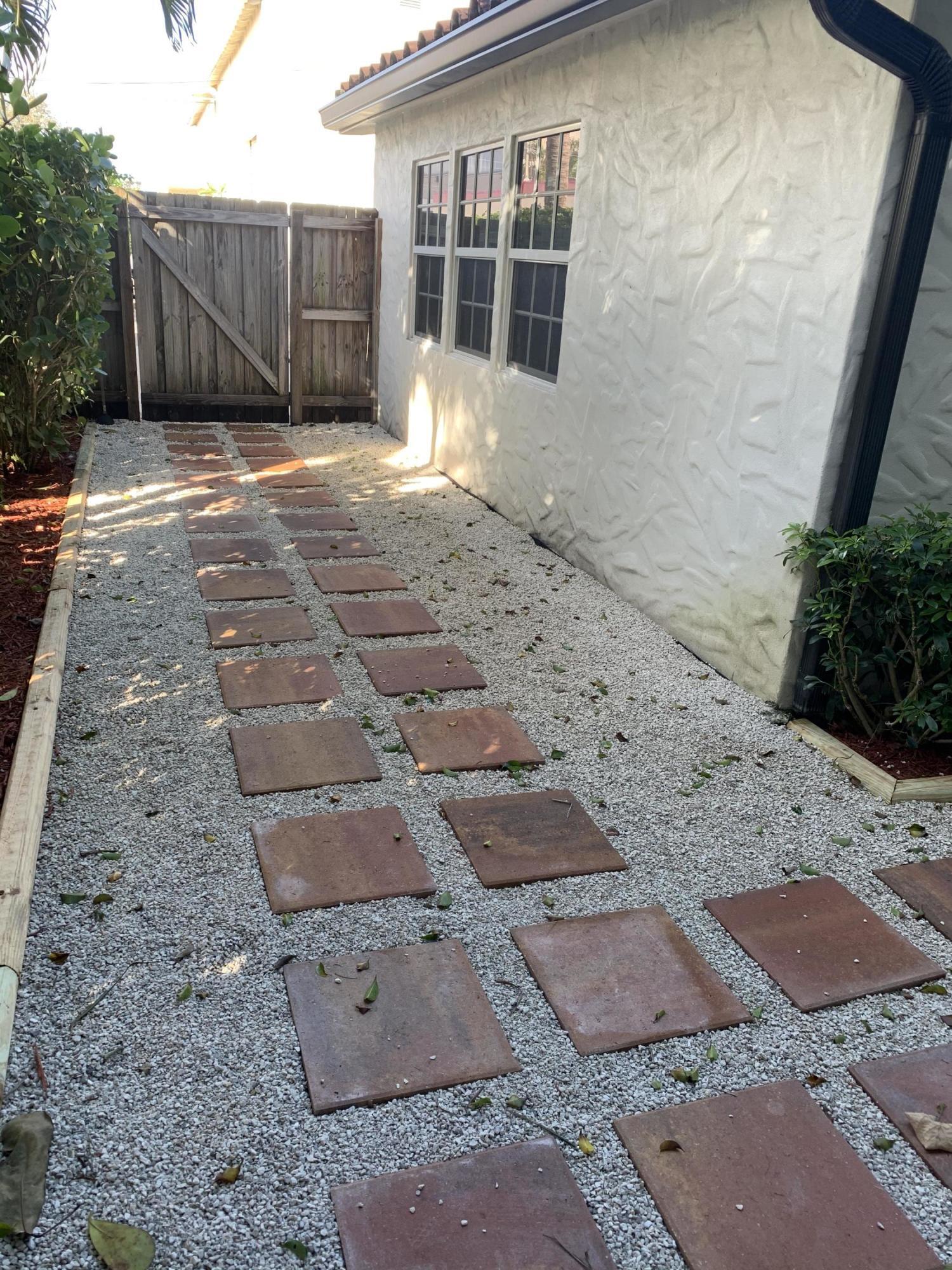 327 Dyer Road West Palm Beach, FL 33405 - Photo 14 of 15 Backyard