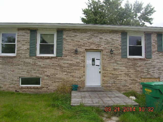 58055 Carman Drive Three Rivers, MI 49093 - Photo 3 of 5 DSCN1118 - Copy