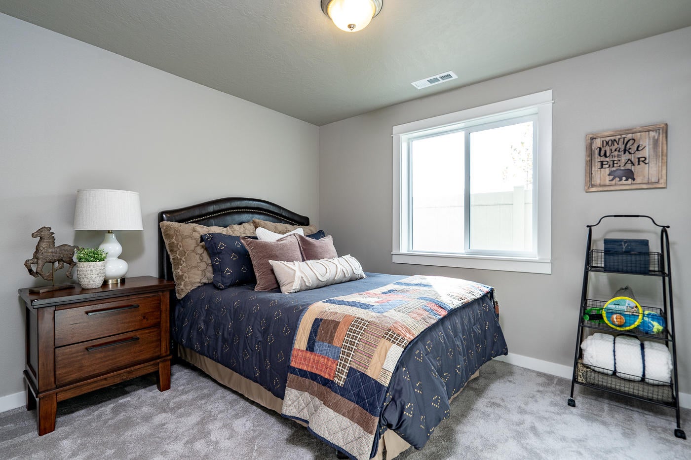 56269 Bufflehead Road Bend, OR 97707 - Photo 11 of 15 Pacific Bedroom 02