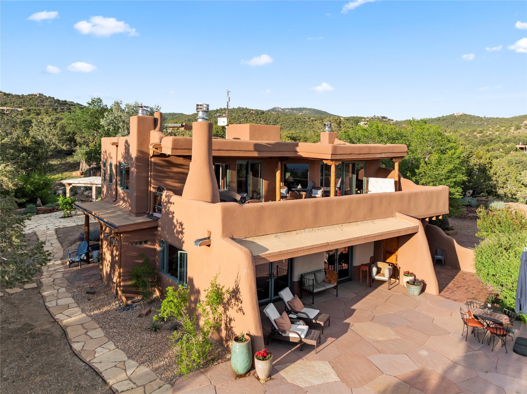 15 Cielo Cumbre Road Santa Fe, NM 87505 - Photo 2 of 46 Main House